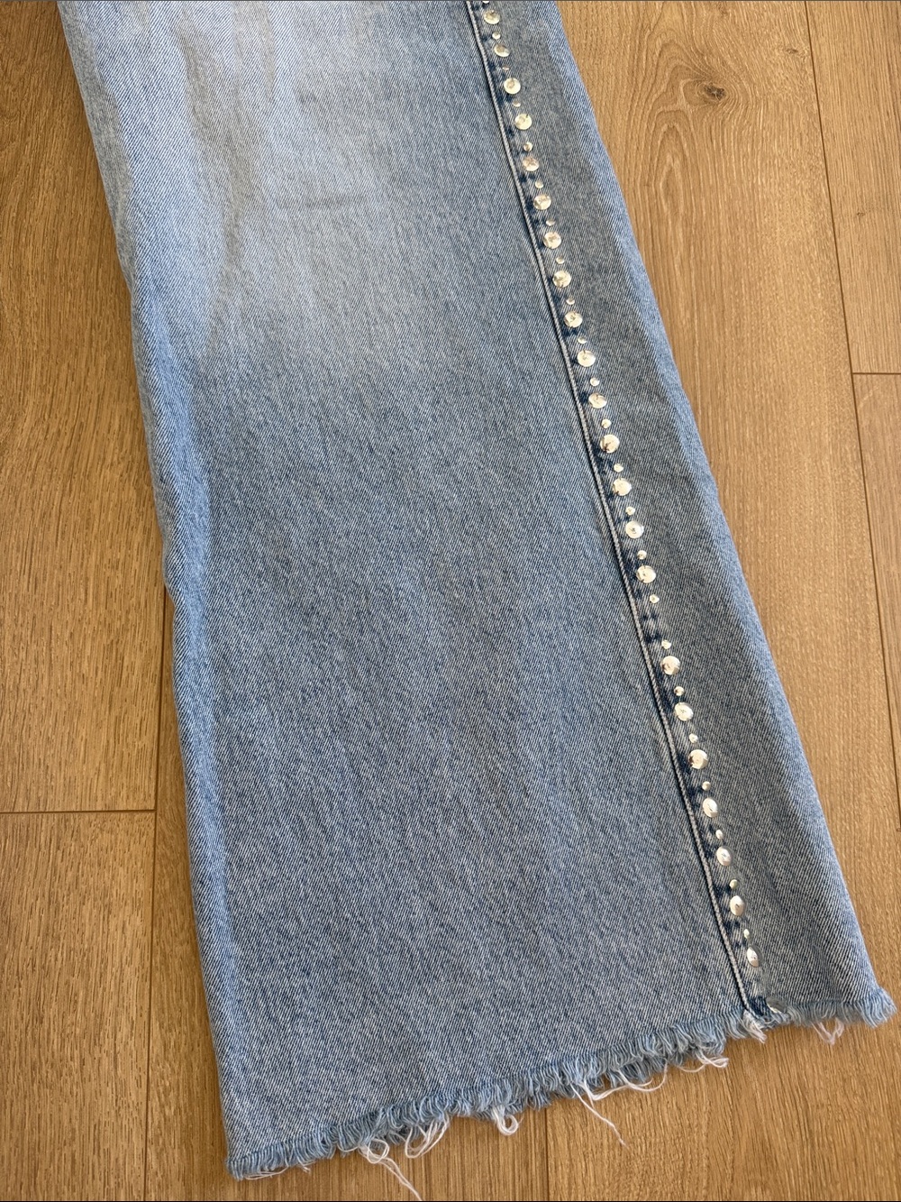 Zara High Waisted Studded Jeans sz. 8 - Picture 6 of 8
